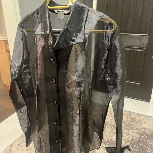 Nygard collection sheer black size 14 evening blouse with cuffs Beautiful sheer - Picture 13 of 16